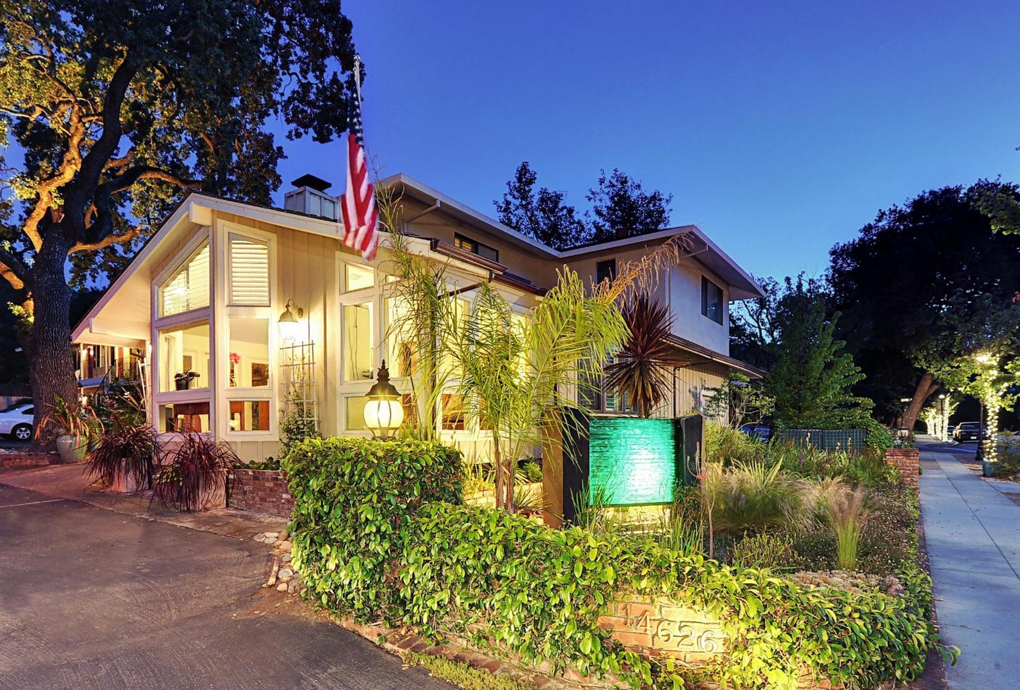Oaks Hotel Saratoga