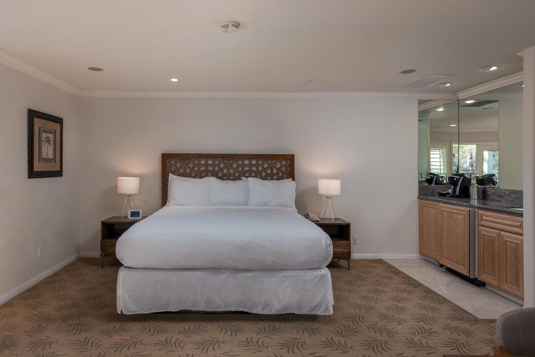 Oaks Hotel