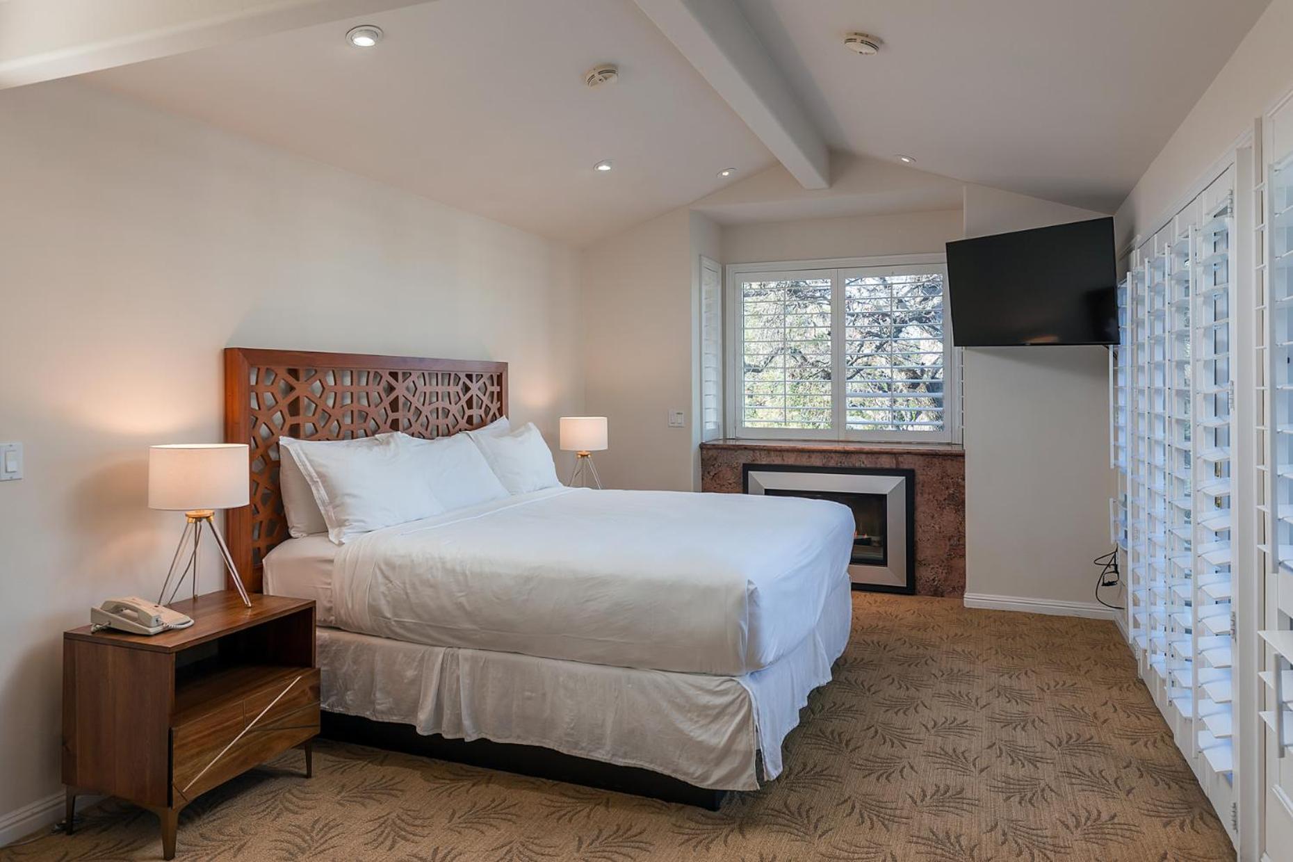 Hotel Oaks 4*